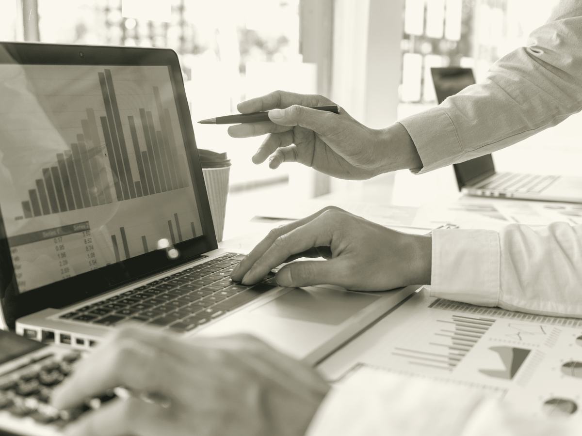 Direzione al lavoro su report e grafici di marginalità